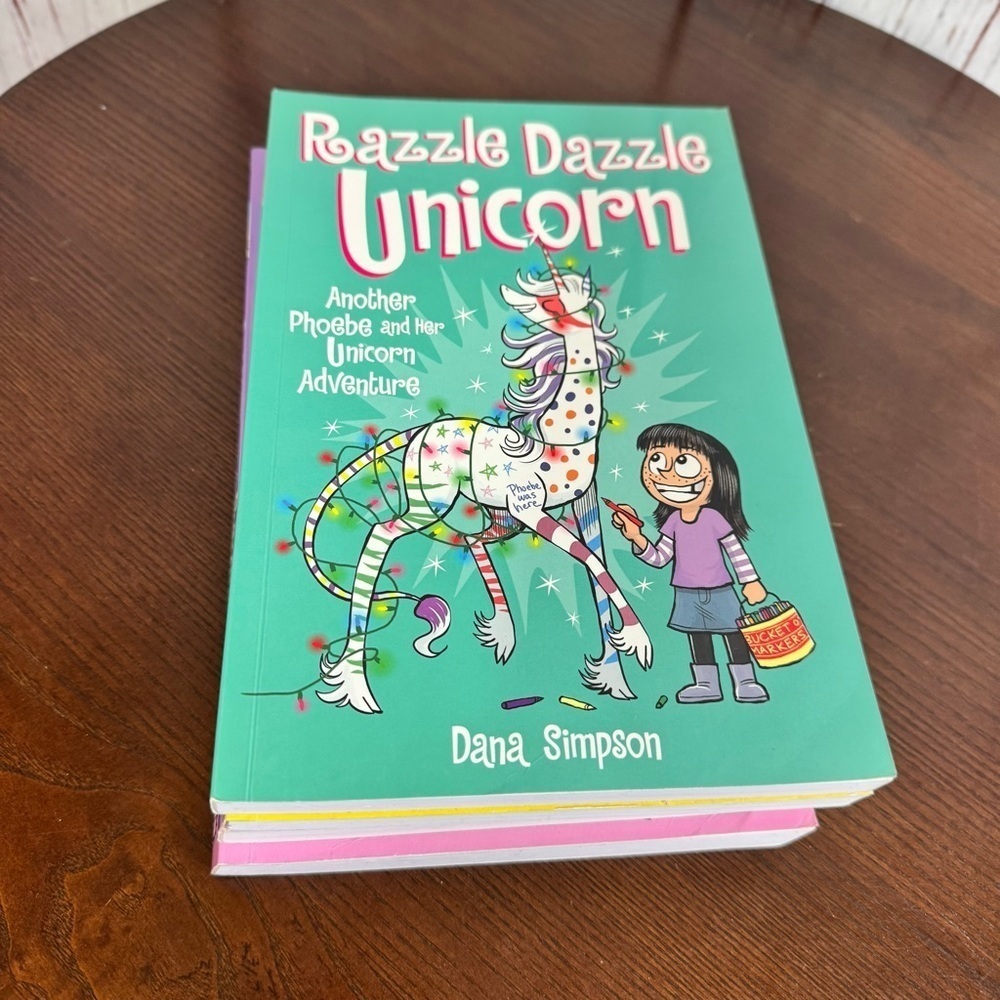 5 Comic Books Graphic Novels for Children by Dana Simpson “Unicorn Book Stories” - Picture 10 of 16